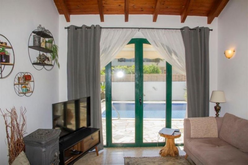 Maleme Kreta, Maleme: Charmantes, möbliertes Haus mit Pool und Bergblick zu verkaufen Haus kaufen